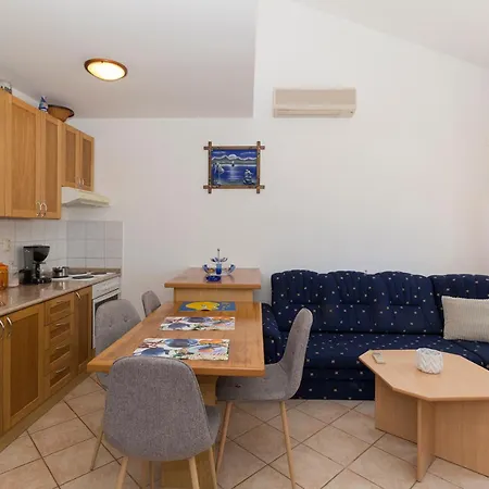 Apartment Family By The Sea Medulin